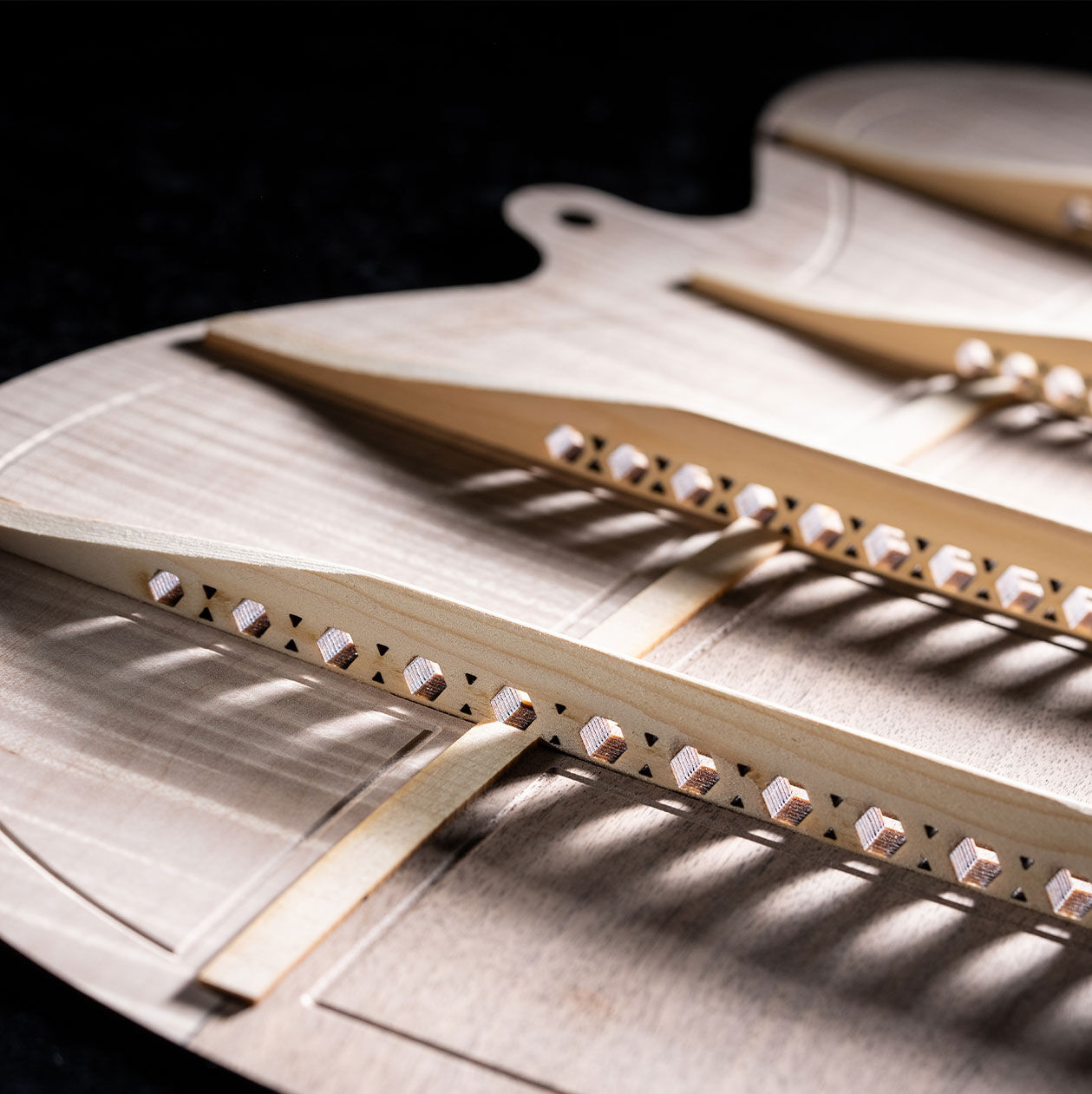 Bracing of an Inception guitar