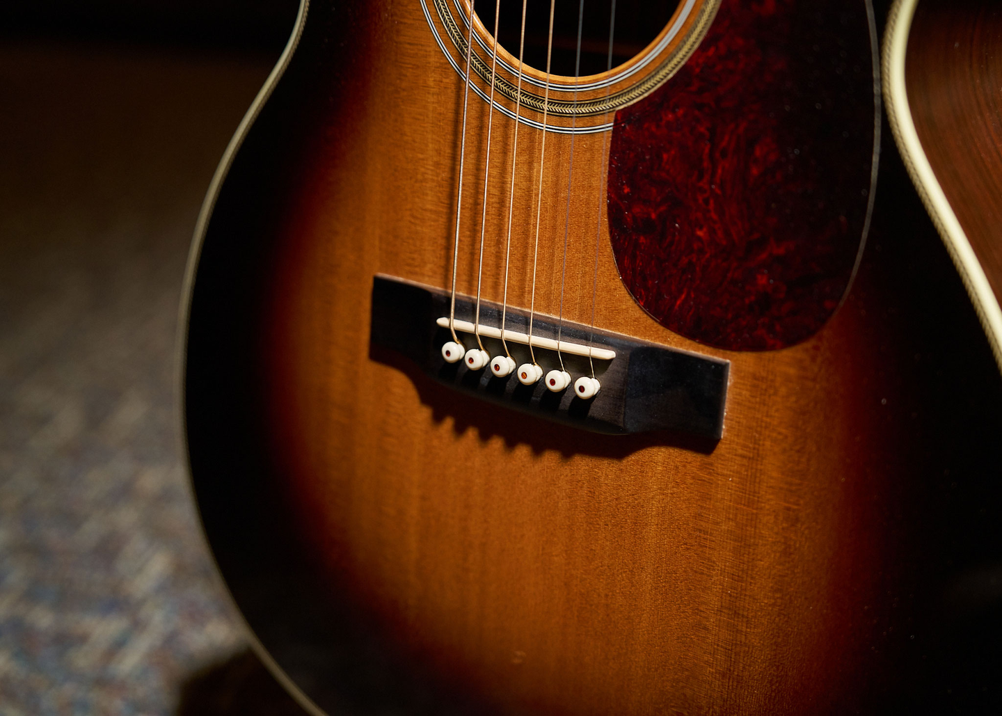 Acoustic guitar bridge