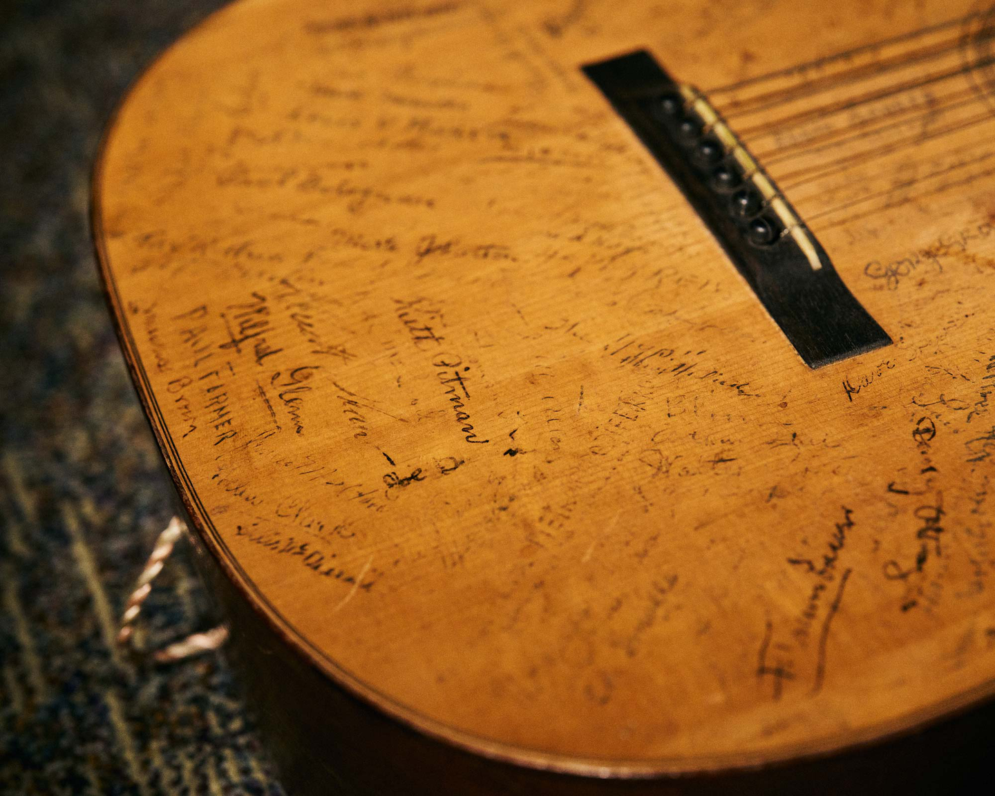 The signed 00-18