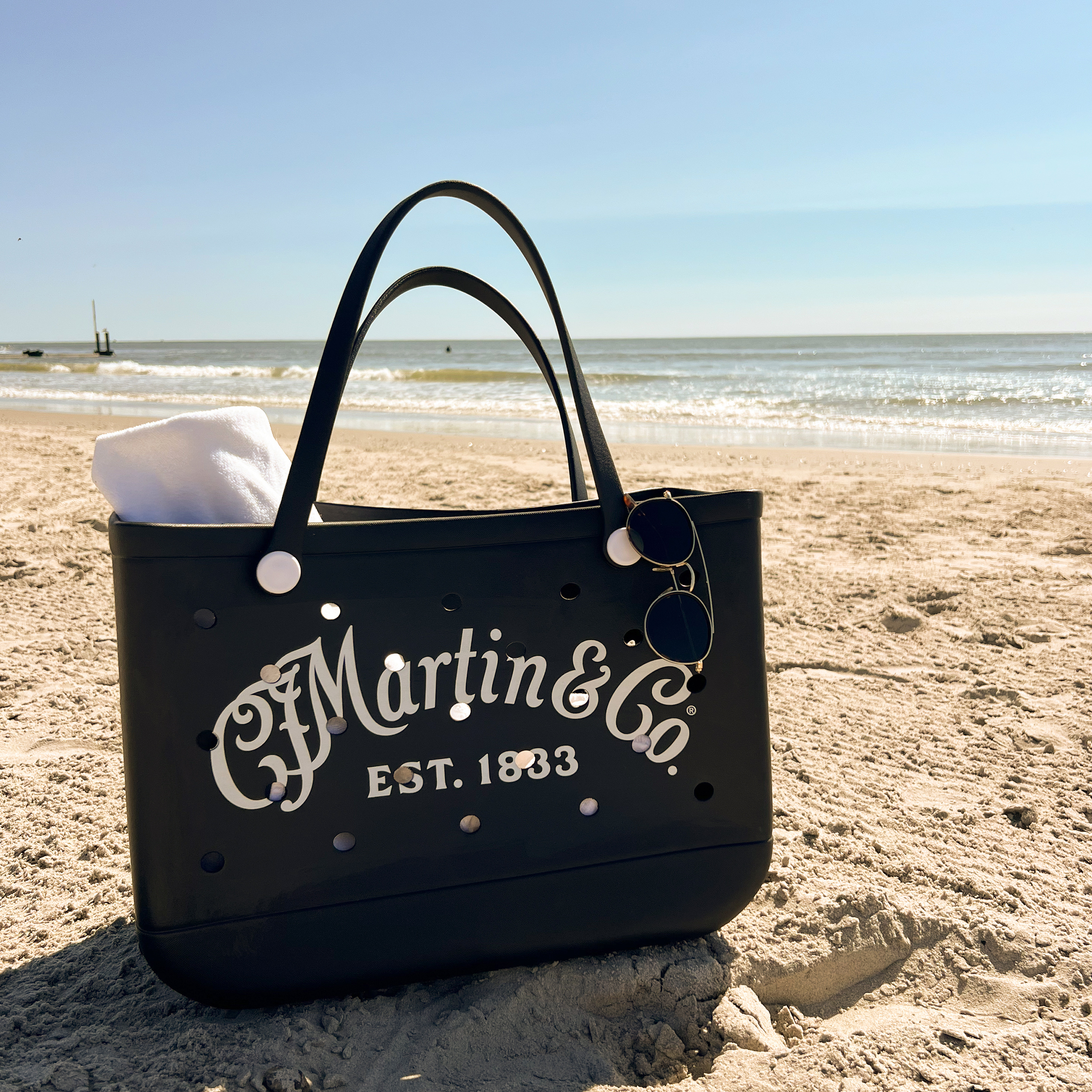 Martin Beachcomber Tote image number 1